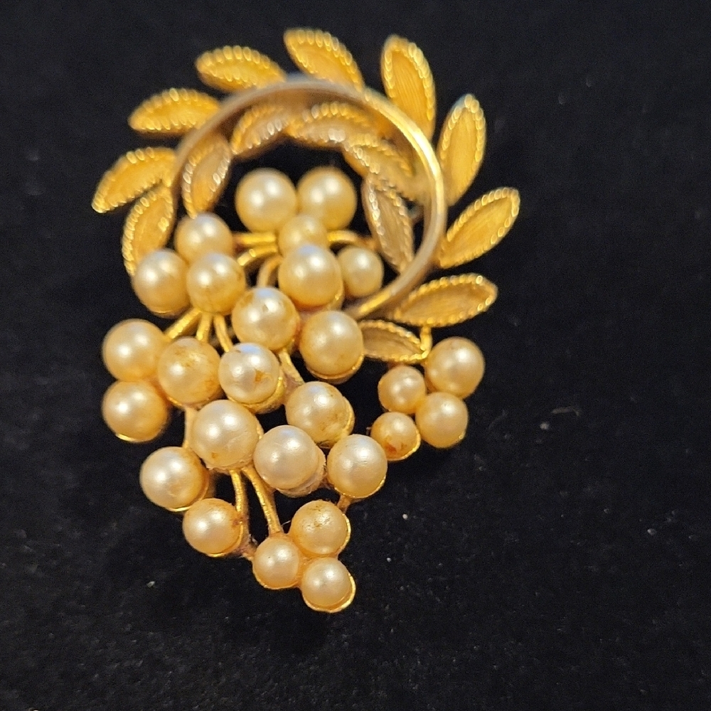 Elegant Gold and Cream Botanical Brooch with Pearl Clusters